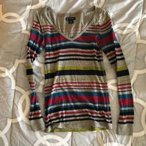 Long sleeved, v-neck, striped shirt